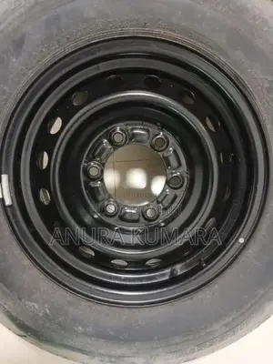 KDH van Tyre set with Rims for Van