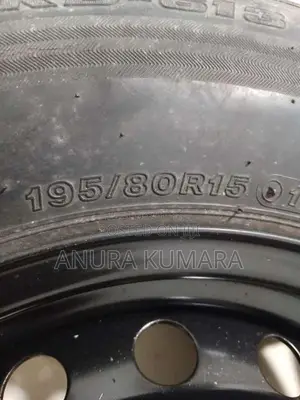 KDH van Tyre set with Rims for Van
