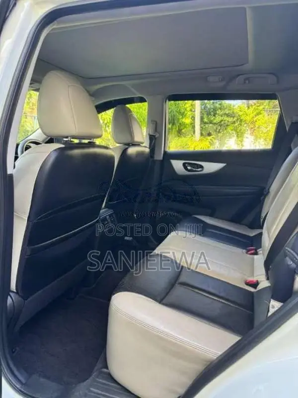 Nissan X-Trail Mode Premier 2016 SUV (Used)