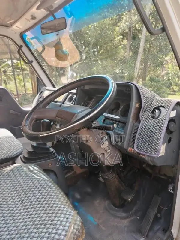 Toyota Toyota 1982 Crew Cab (Used)