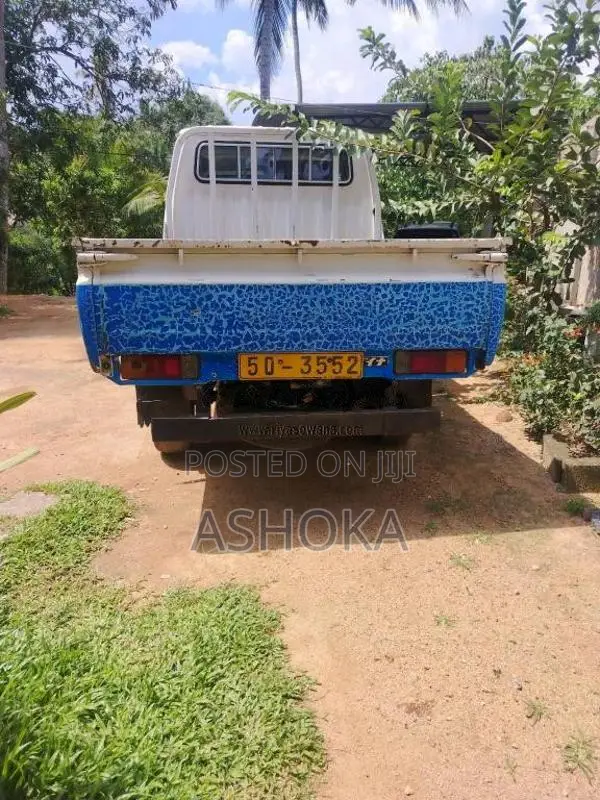 Toyota Toyota 1982 Crew Cab (Used)