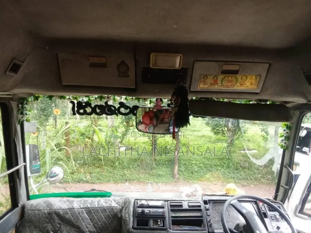 Mitsubishi Rosa 1988 Bus (Used)