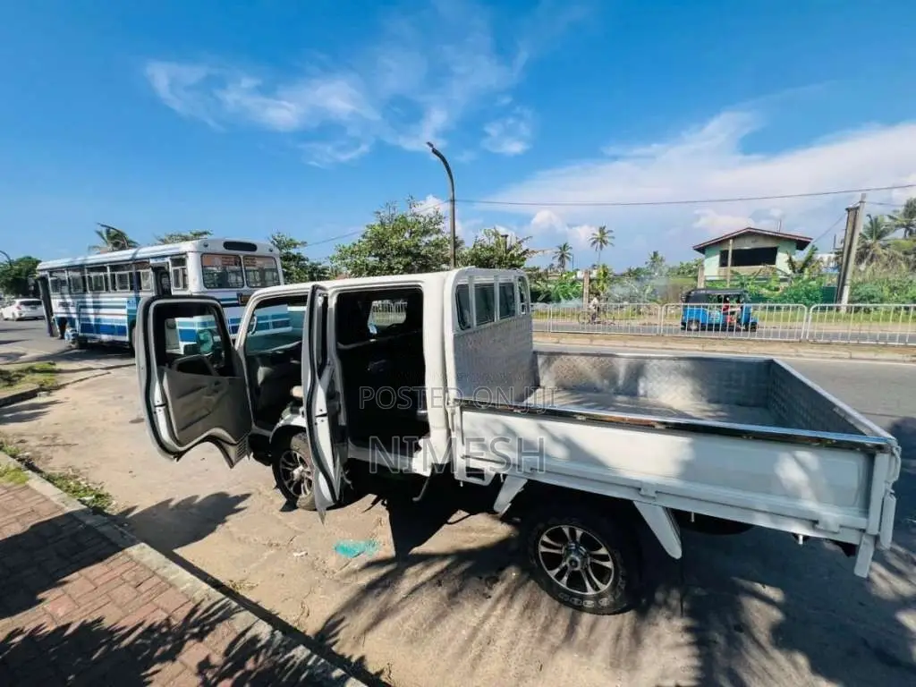 Toyota Toyoace 2006 Crew Cab (Used)