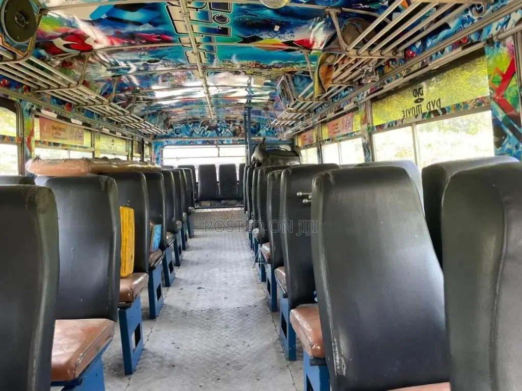 Ashok-Leyland Viking 2006 Bus (Used)