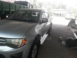 Mitsubishi L200 2010 Pickup (Used)
