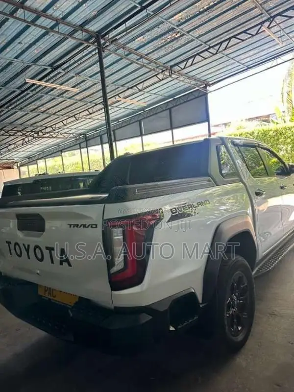 Toyota Hilux Travo Overland Plus 2025 Pickup (Used)