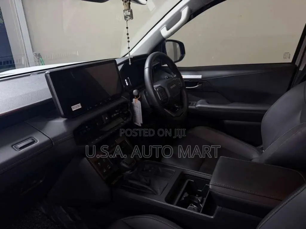 Toyota Hilux Travo Overland Plus 2025 Pickup (Used)