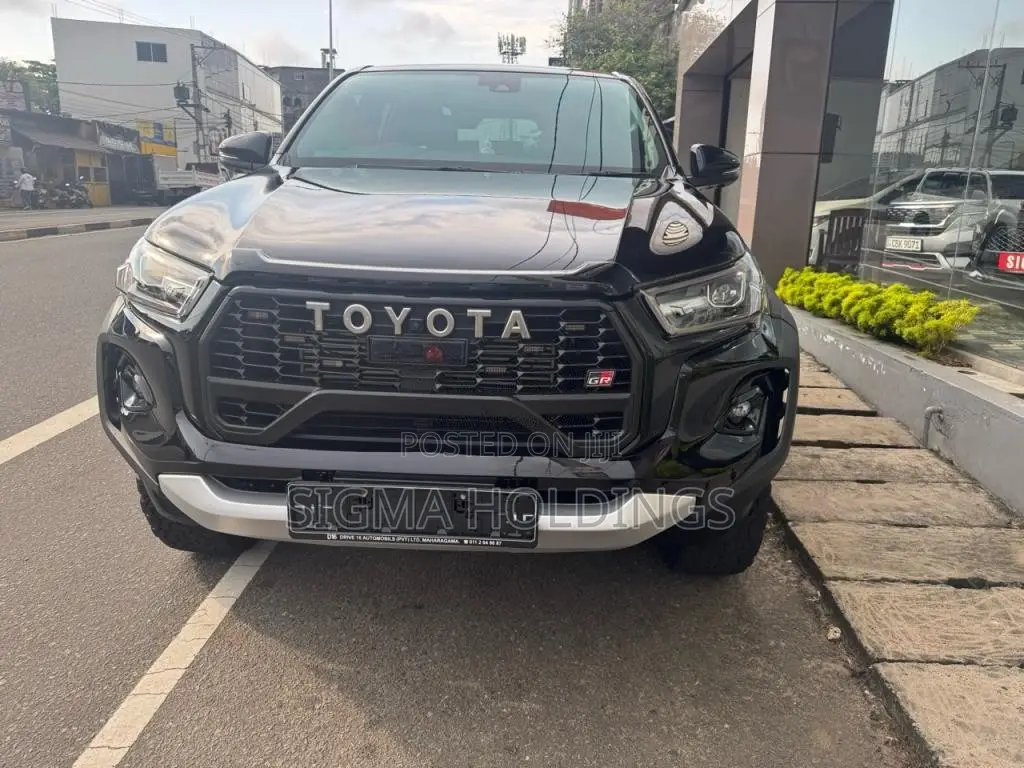 Toyota HILUX GR SPORT 2025 Pickup (Used)