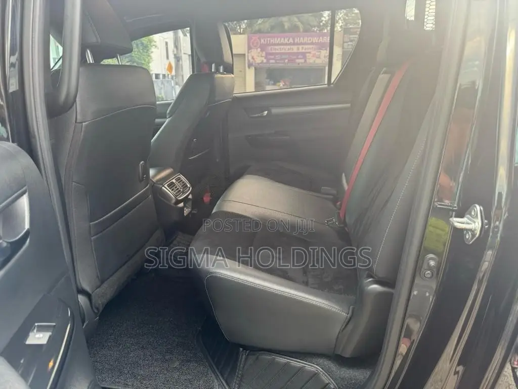 Toyota HILUX GR SPORT 2025 Pickup (Used)