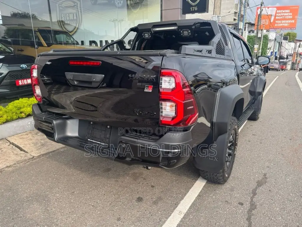 Toyota HILUX GR SPORT 2025 Pickup (Used)