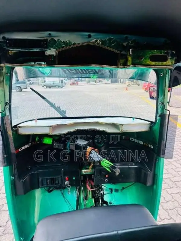 Bajaj 4 Stroke 2012 Three Wheel (Used)