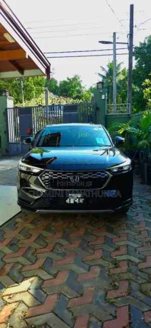 Honda Vezel Z 2024 SUV (Used)