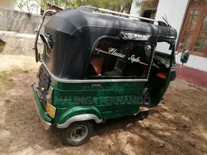 Bajaj 4 Stroke 2007 Three Wheel (Used)