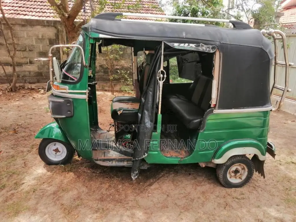 Bajaj 4 Stroke 2007 Three Wheel (Used)