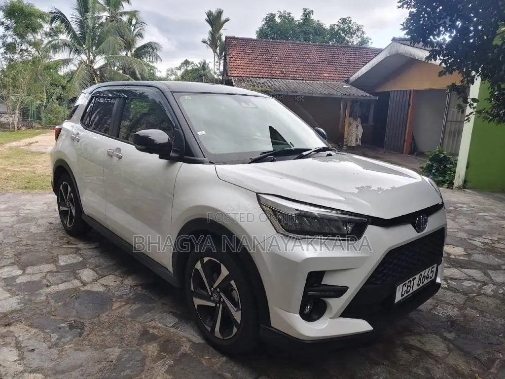 Toyota Raize Z Hybrid 2025 SUV (Used)
