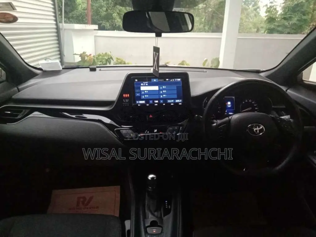 Toyota CHR 2018 SUV (Used)
