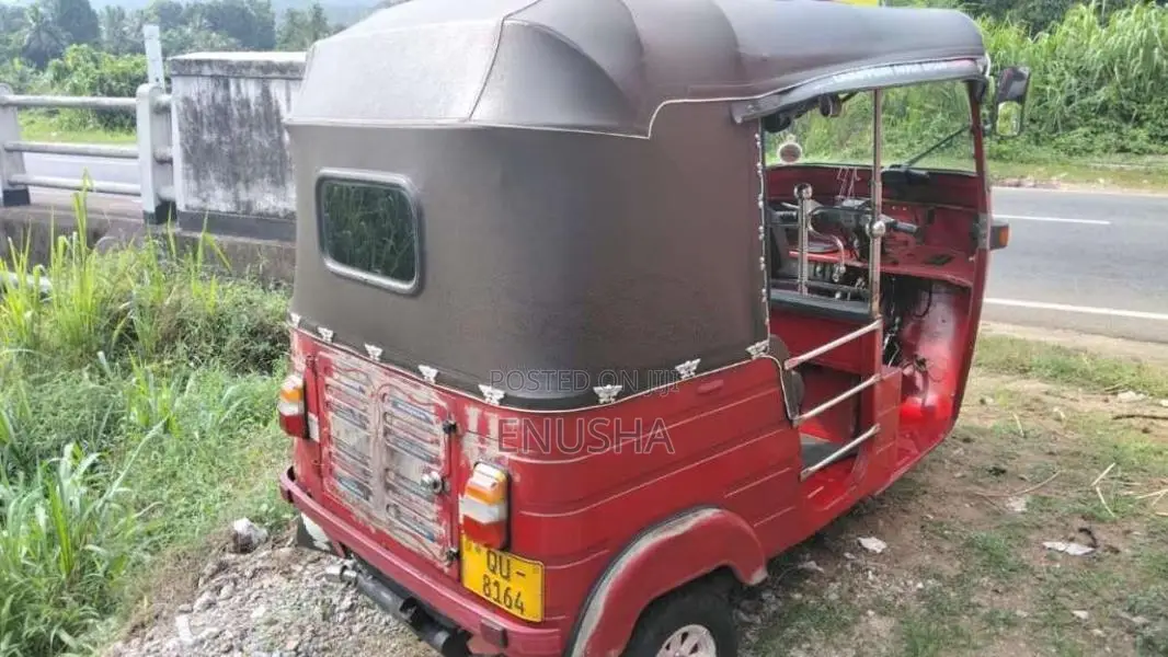 Bajaj 4 Stroke 2009 Three Wheel (Used)