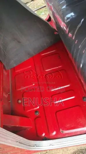 Bajaj 4 Stroke 2009 Three Wheel (Used)