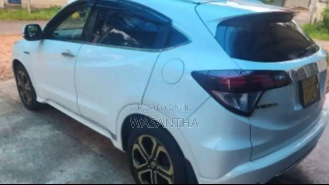 Honda Vezel 2014 SUV (Used)