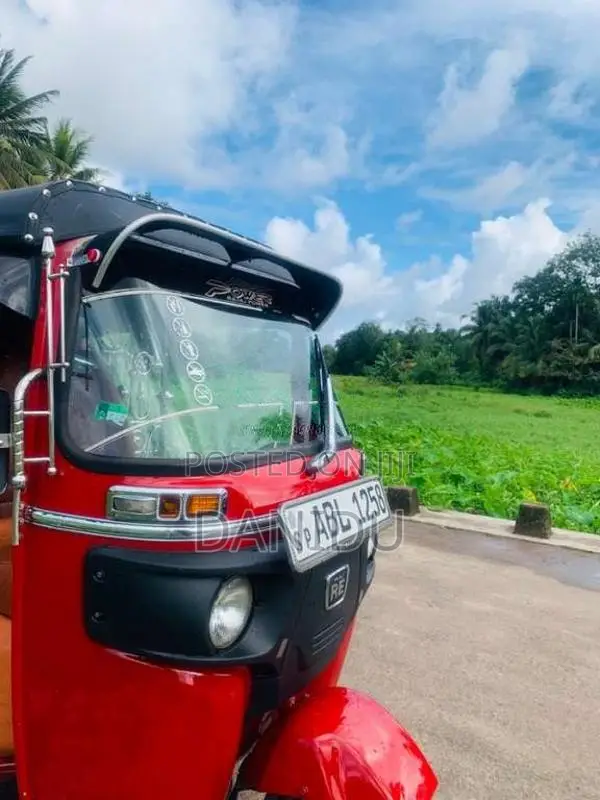 Bajaj 4 Stroke 2016 Three Wheel (Used)