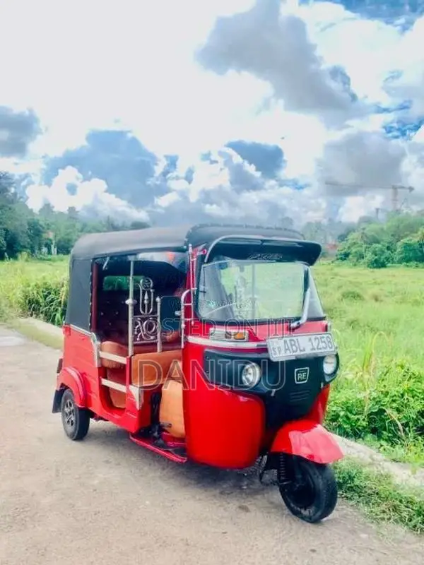Bajaj 4 Stroke 2016 Three Wheel (Used)