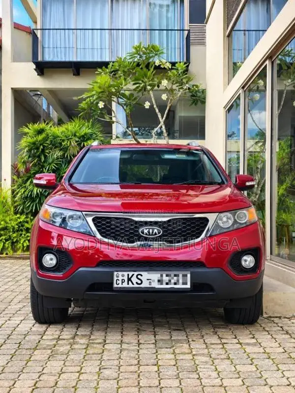 Kia SORENTO 1-9 4WD 2011 SUV (Used)