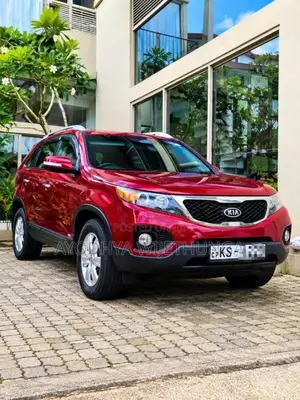 Kia SORENTO 1-9 4WD 2011 SUV (Used)
