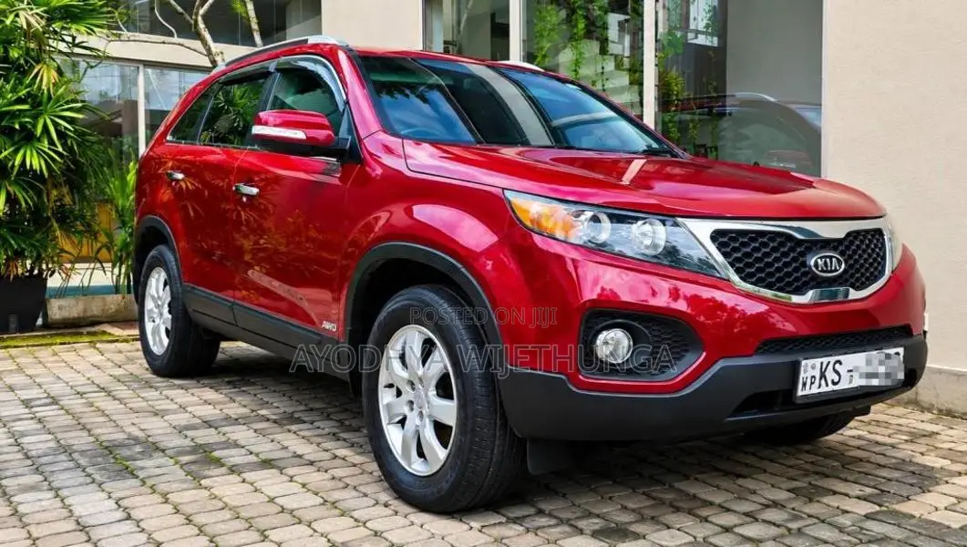 Kia SORENTO 1-9 4WD 2011 SUV (Used)