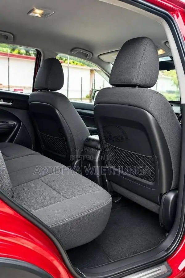 Kia SORENTO 1-9 4WD 2011 SUV (Used)
