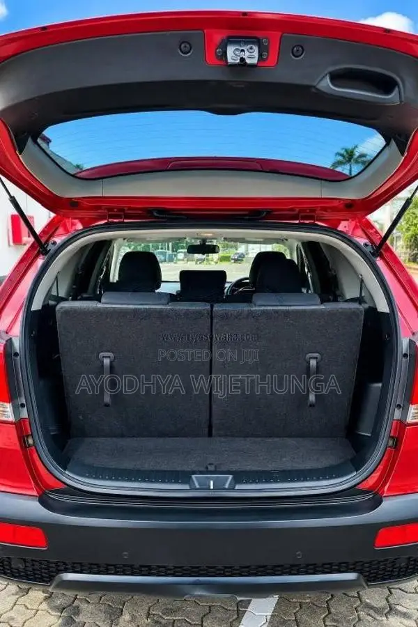 Kia SORENTO 1-9 4WD 2011 SUV (Used)