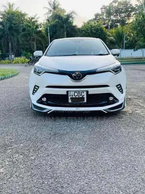 Toyota CHR 2018 SUV (Used)