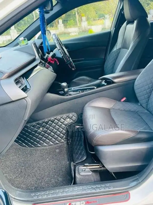 Toyota CHR 2018 SUV (Used)