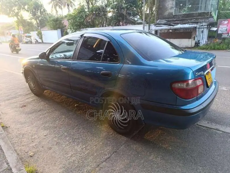 Nissan N16 2000 Car (Used)