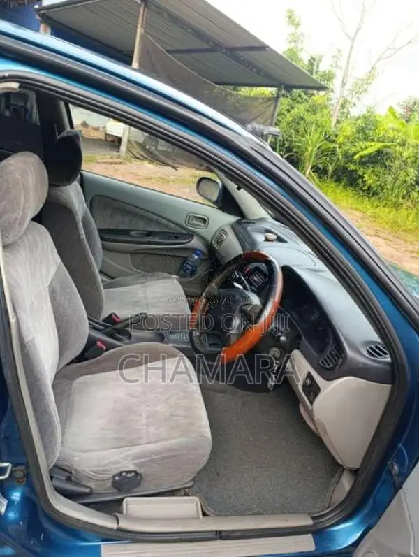 Nissan N16 2000 Car (Used)