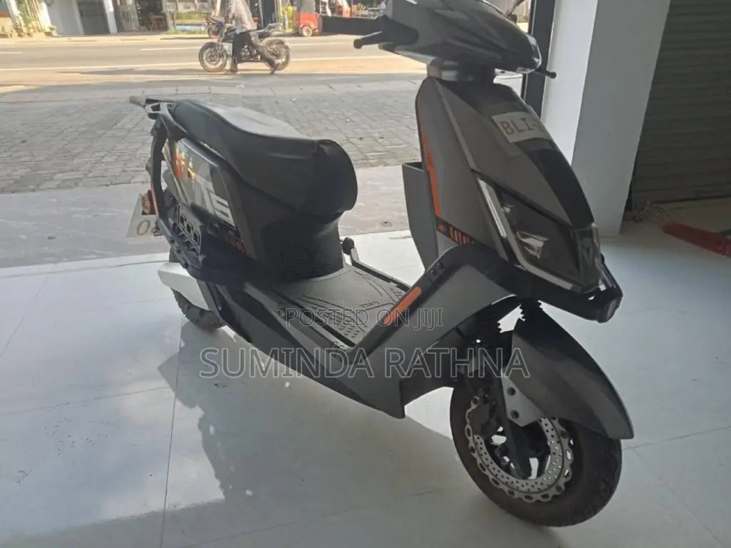Yadea T5L 2026 Motorbike (Used)