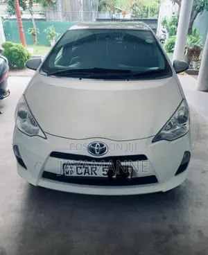 Toyota Aqua 2014 Car (Used)
