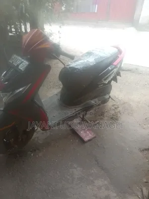Honda 2013 Red