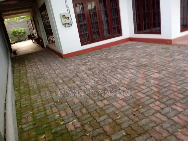 House For Sale In Heart Of Srijayawardana Pura Nugegoda
