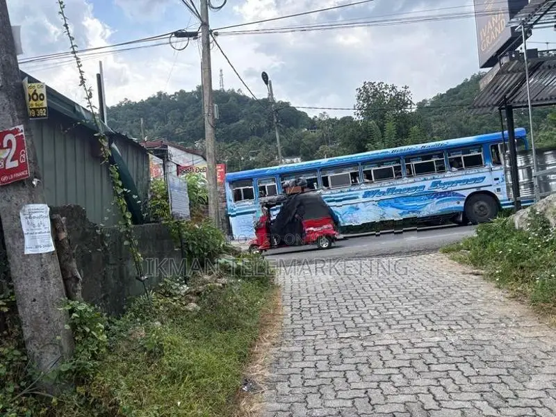 Land for Sale Kandy (Thennekumbura)