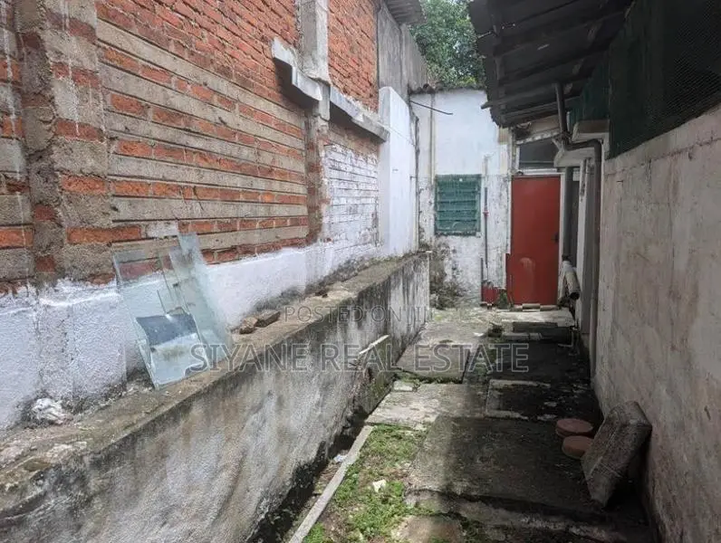 Land for Sale with A Colonial-Style Single-Storey House-Nugegoda
