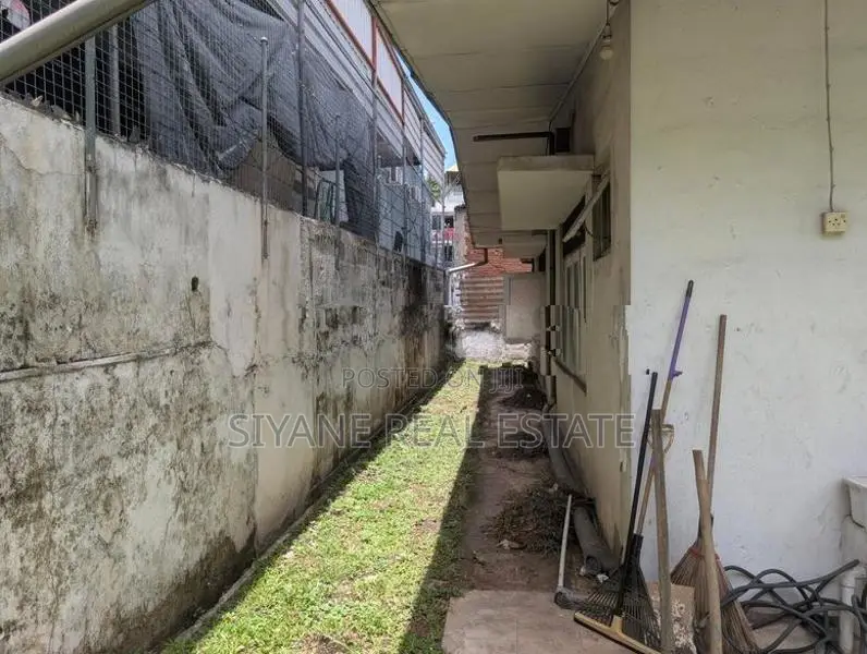 Land for Sale with A Colonial-Style Single-Storey House-Nugegoda