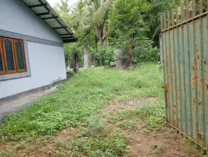 දුම්මලසූරියෙන් වටිනා නිවසක් විකිණීමට (සූරිය උයන නිවාස සංකීර්ණය)