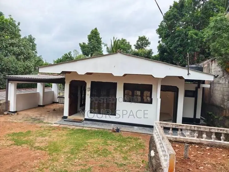 3BR House for Rent in Ampitiya