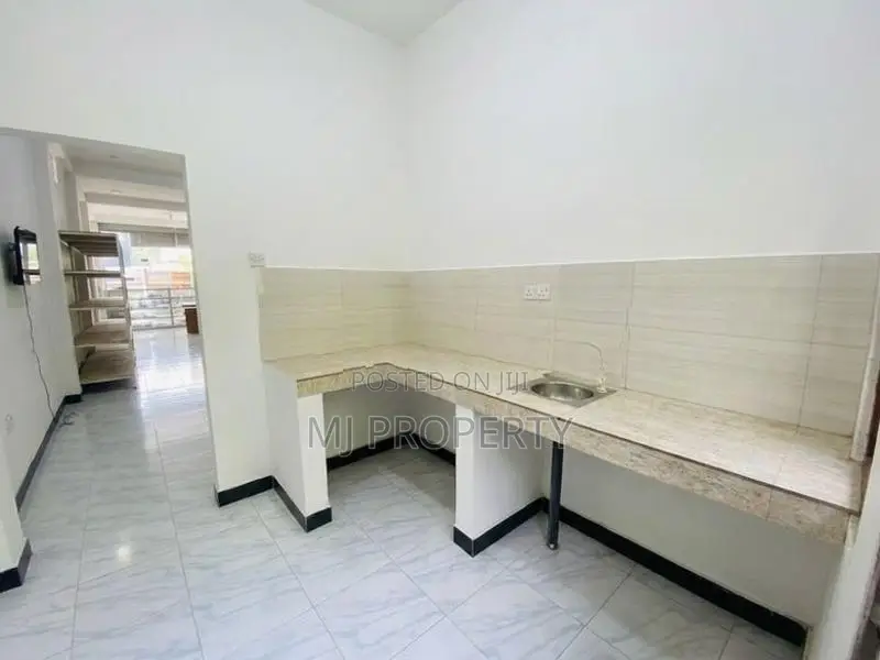 ( IC-1190) Highly Valuable Commercial Shop Space Rent In Meegoda