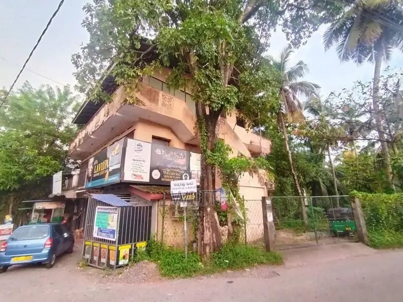 පාවිචිකල හෑකි ගොඩනැගිලිලක් සමග පර් 60 ඉඩමක් විකිනිමට Aruwwala