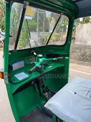 Bajaj 2 Stroke 2006 Three Wheel (Used)