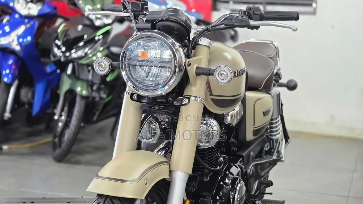 New Honda CB 2026 Beige