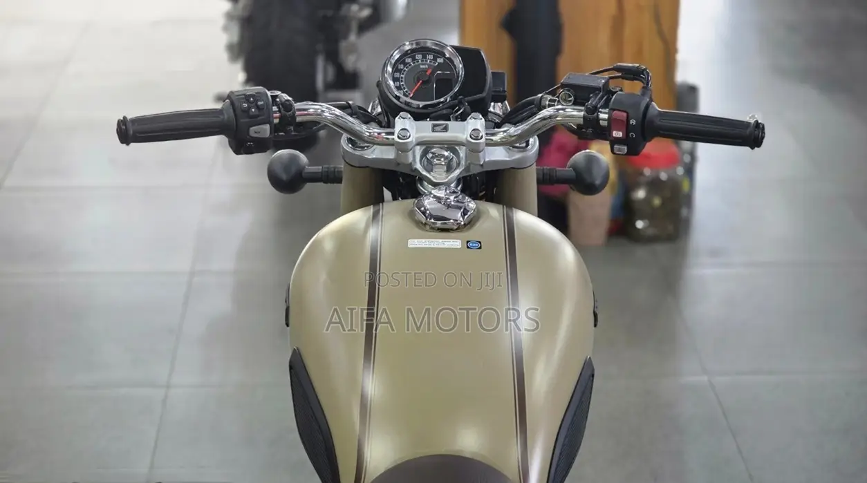 New Honda CB 2026 Beige
