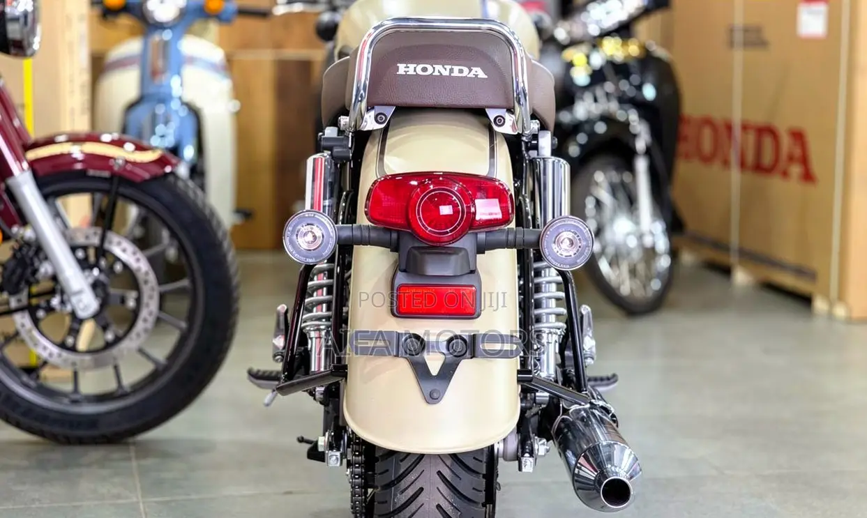 New Honda CB 2026 Beige