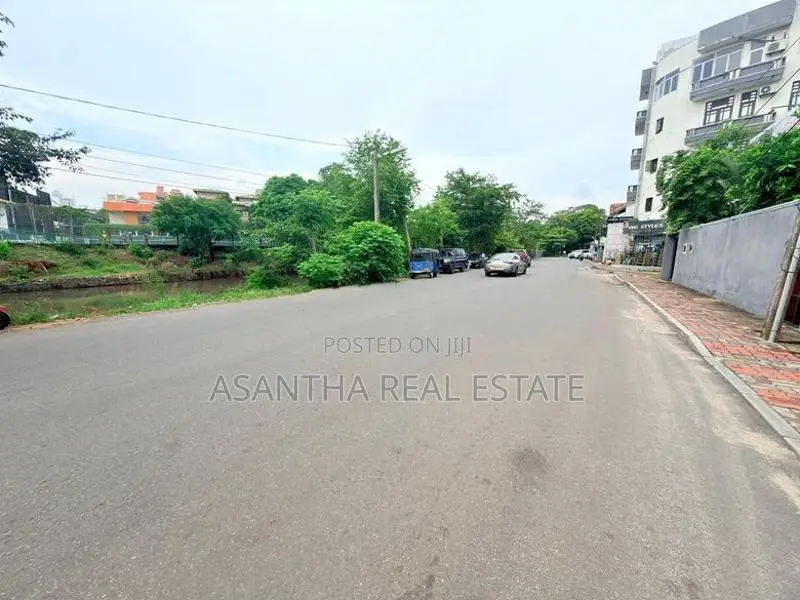8.6 P Old 02 Story House Sale At Facing Darmarama Road Colombo 06